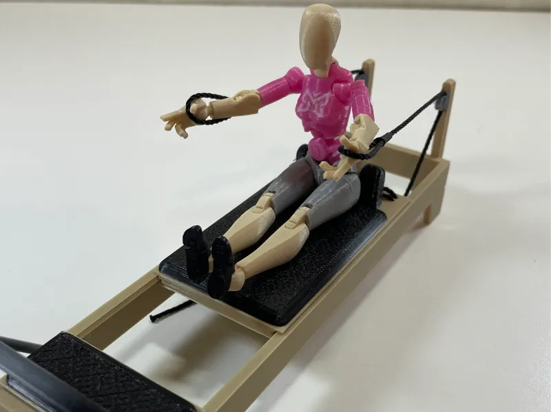 Dummy 13 Pilates Reformer