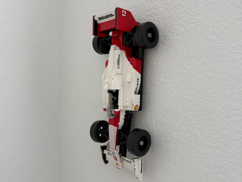 LEGOS Mclaren MP4 wall mount (with screw holes)