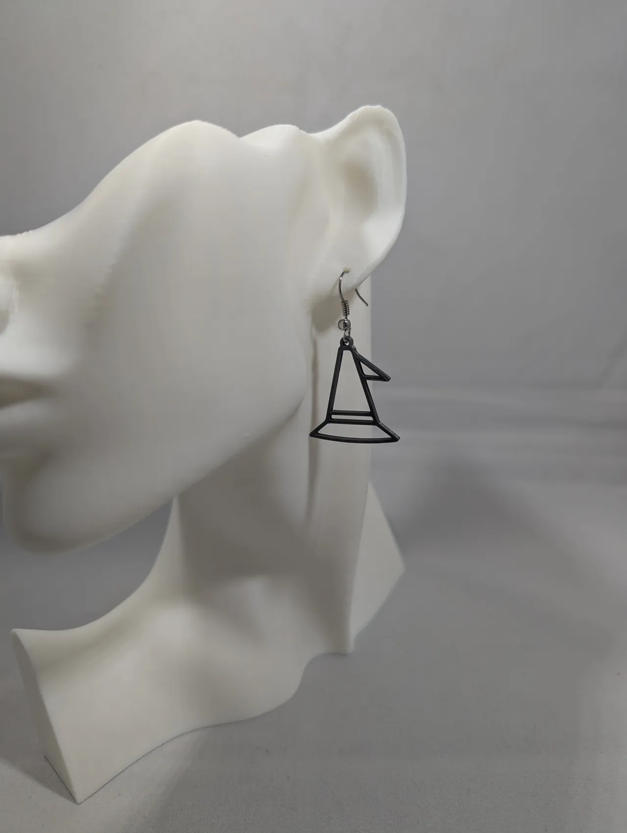 Wizzard hat earrings view 3