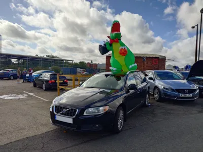 Dinosaur on V70