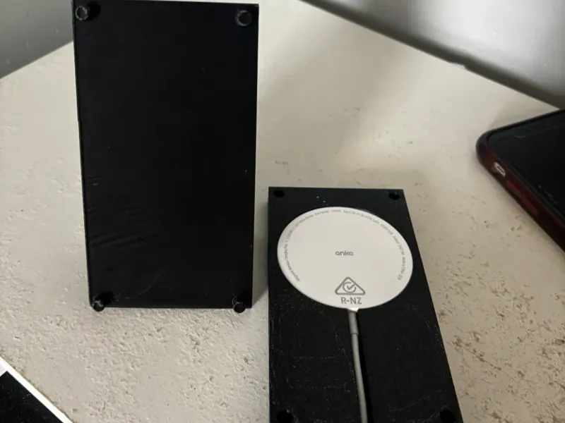 Simple Phone Stand with Wireless Charging 