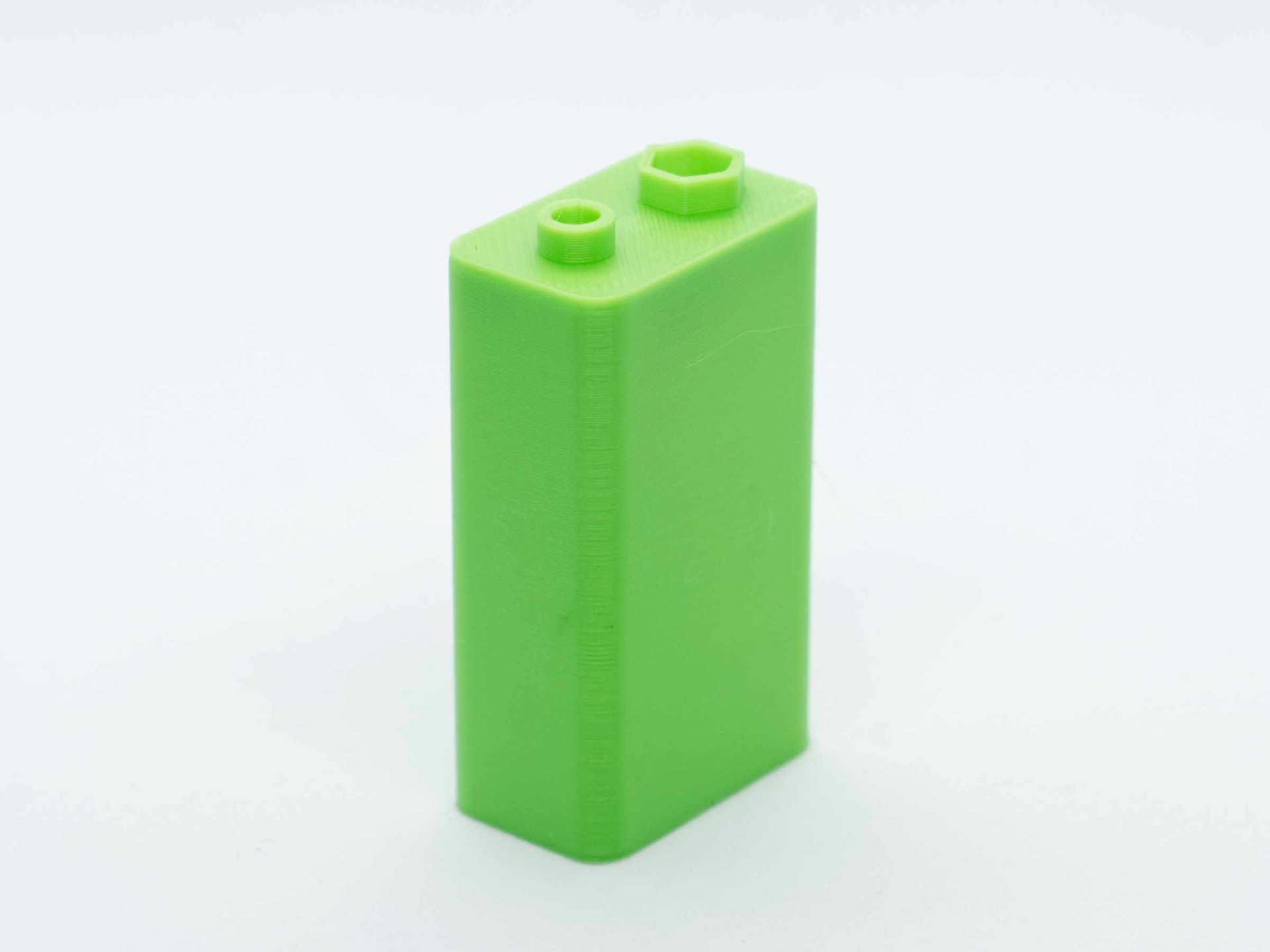 Model einer 9V Blockbatterie