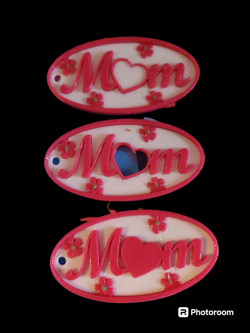 Mom Keychain 3 versions