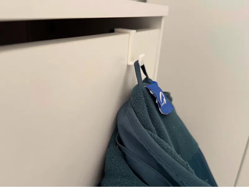 Simple Hook for IKEA Bissa no screwing