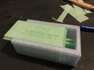Domino Box & Stand