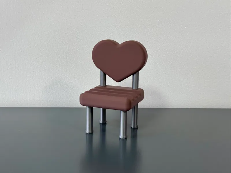 Phone Stand Heart Chair