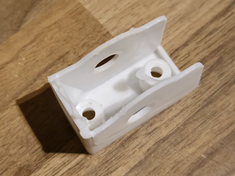Baby bath repair clip