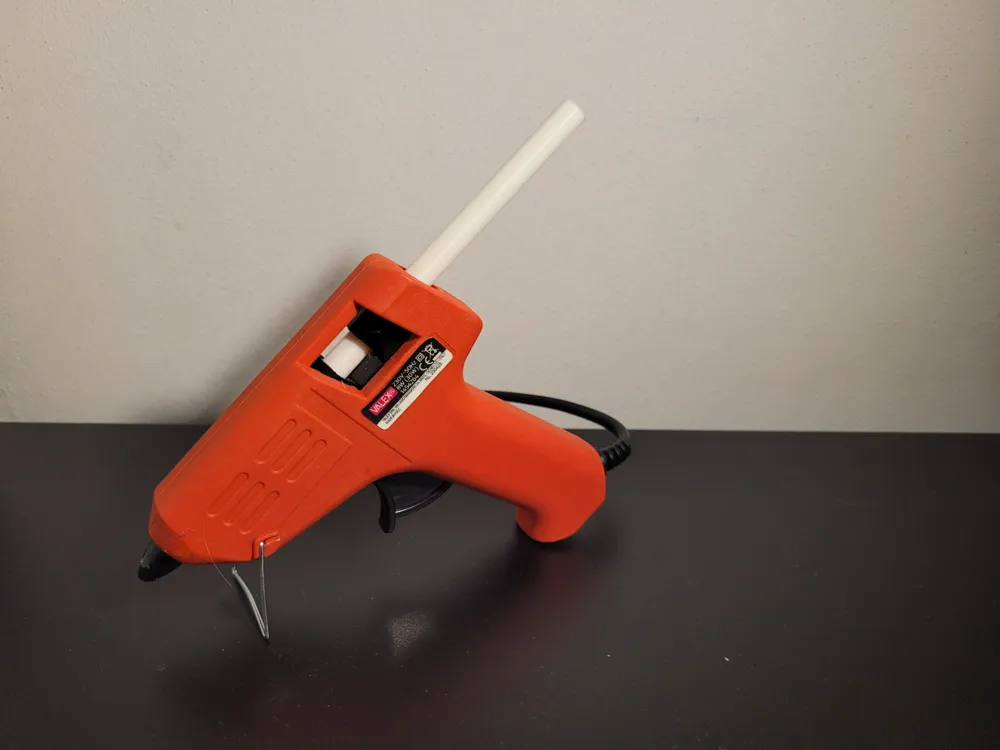 Adaptador: PLA Extruder Adapter for Hot Glue Gun. Referencia del modelo original.