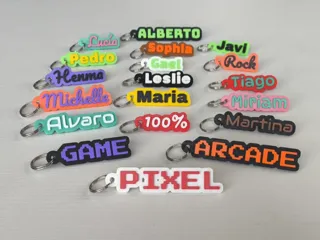 Llavero con nombre personalizable con borde