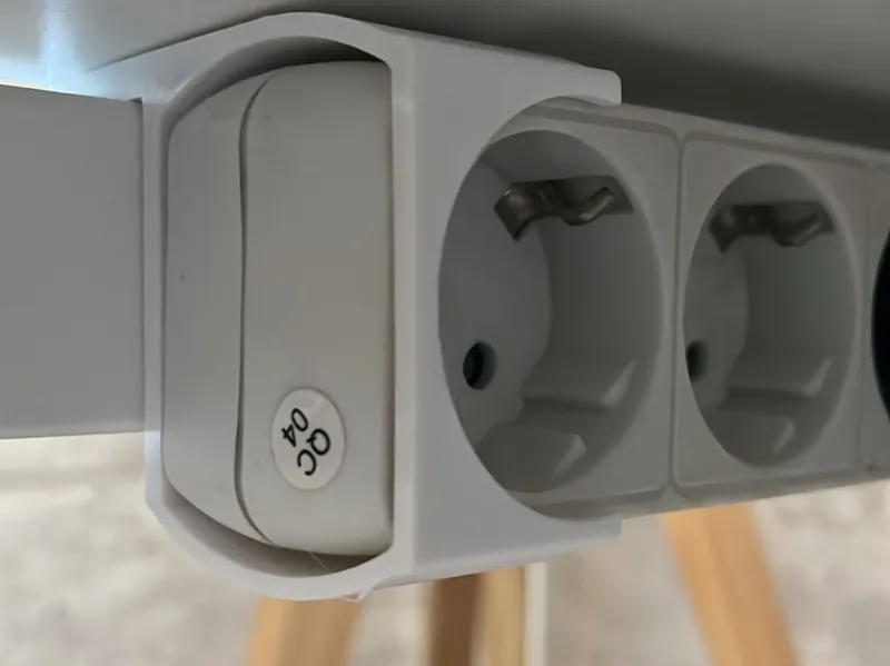 Schuko power strip no holes