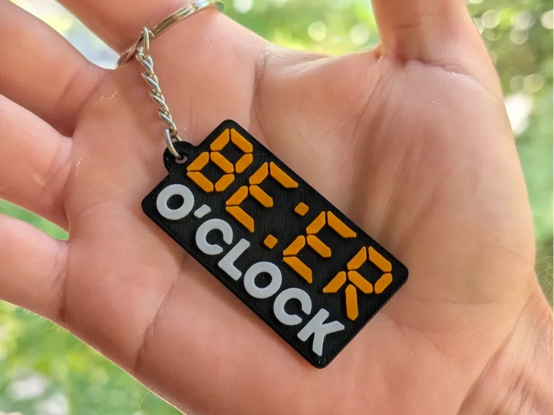 BEER O'CLOCK - Keychain