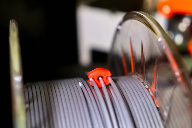 Universal filament clip