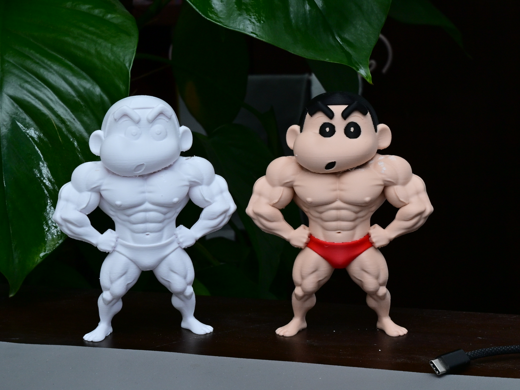 肌肉猛男蜡笔小新