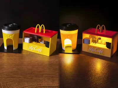 1:64 McDonald's Coffee Miniature Street Scene