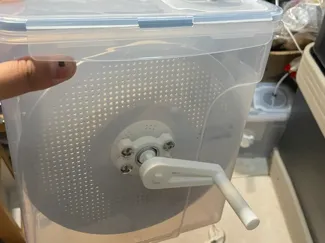3D打印供料摇摇米捅料盘支架