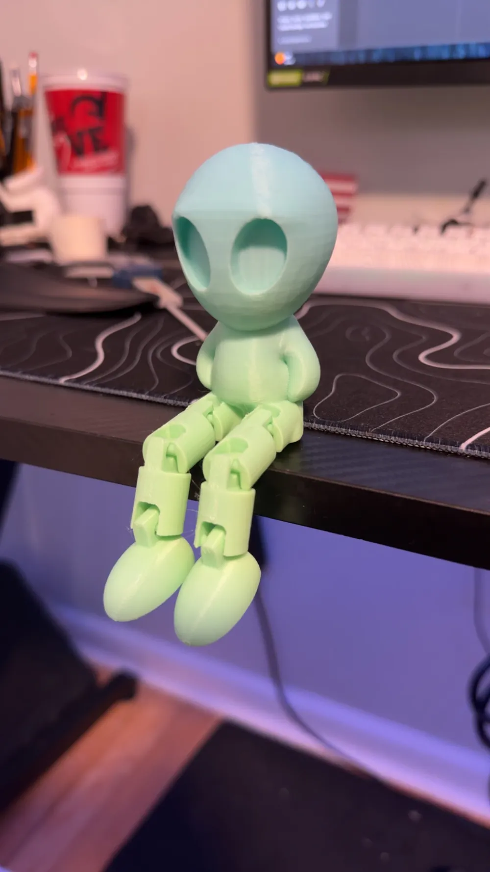 Alien With Legs - Free 3D Print Model - MakerWorld