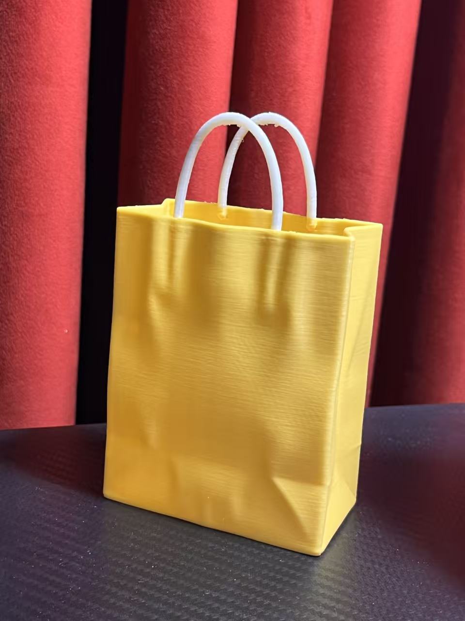 Miniatura 3 do modelo 3D 玫瑰花花瓶 纸袋笔筒 