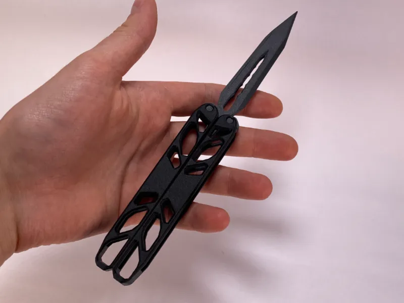 Balisong Butterfly Knife [carbon fiber look]
