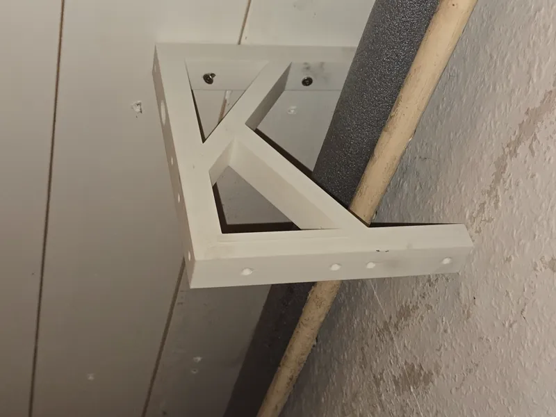 Stabiler Winkel - Rohr Verkleidung