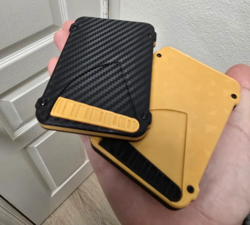 Ultimate Minimalist Wallet with Buildplate Texture