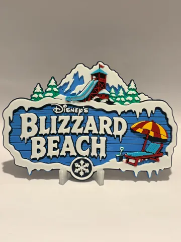 Letrero o emblema decorativo: Disney's Blizzard Beach Inspired Sign — vista de referencia 2
