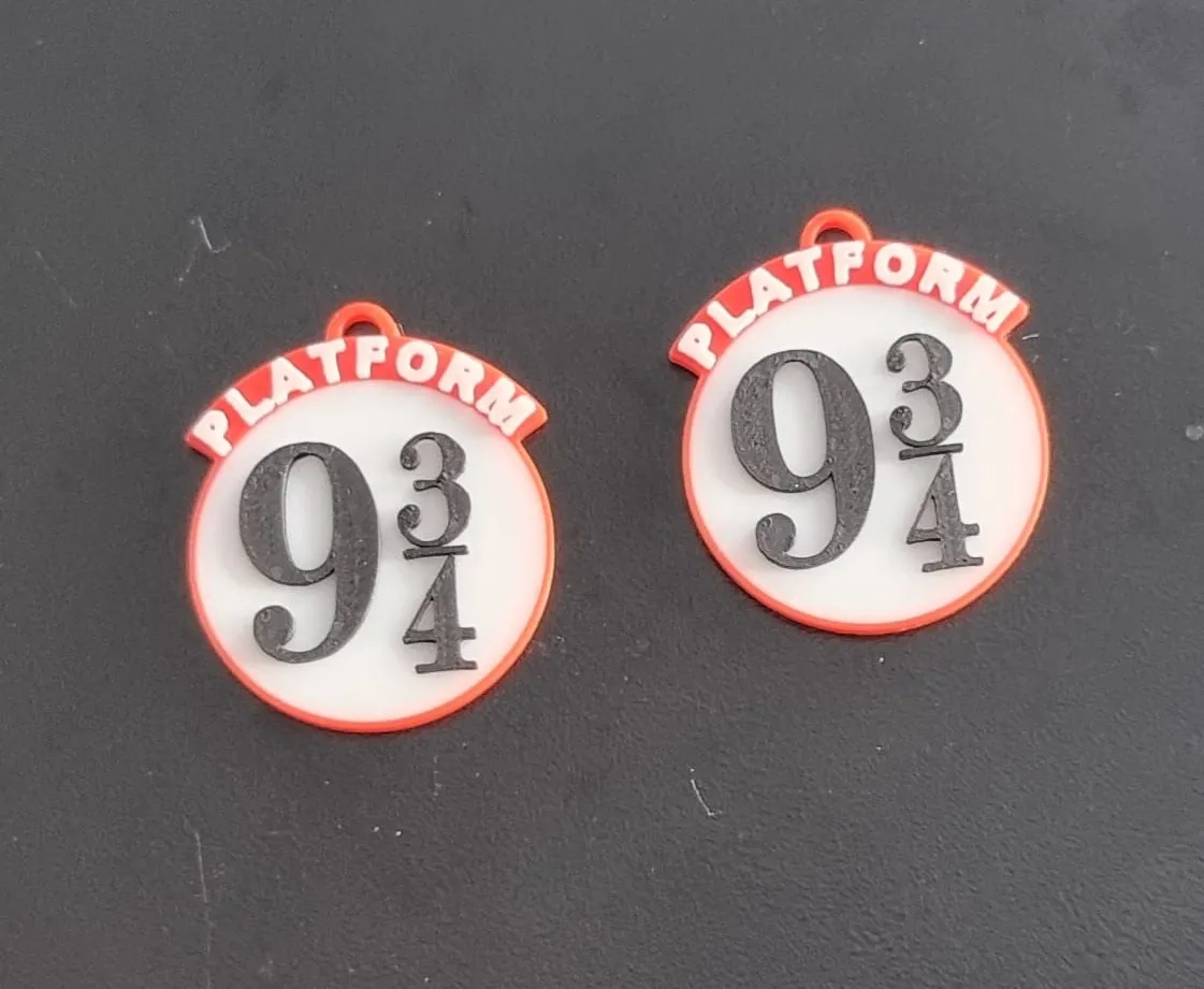 Harry Potter Platform 9 Earrings (0.2) view 2
