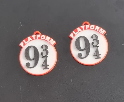 Harry Potter Platform 9 Earrings (0.2) view 2