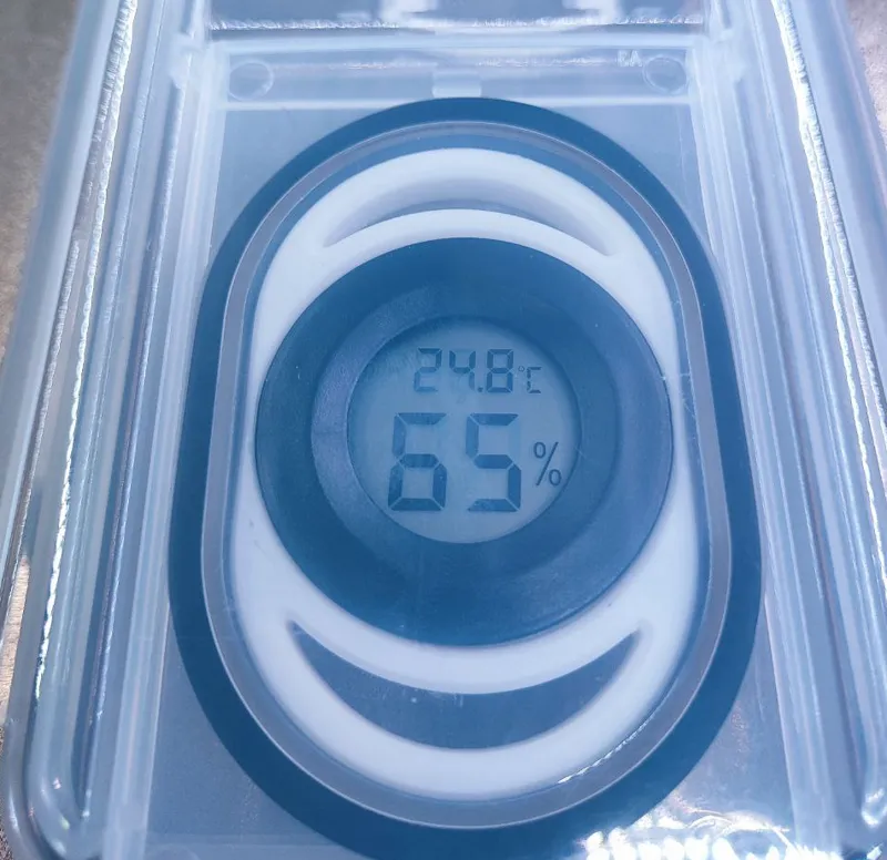 Oval hygrometers adapter for cereal box