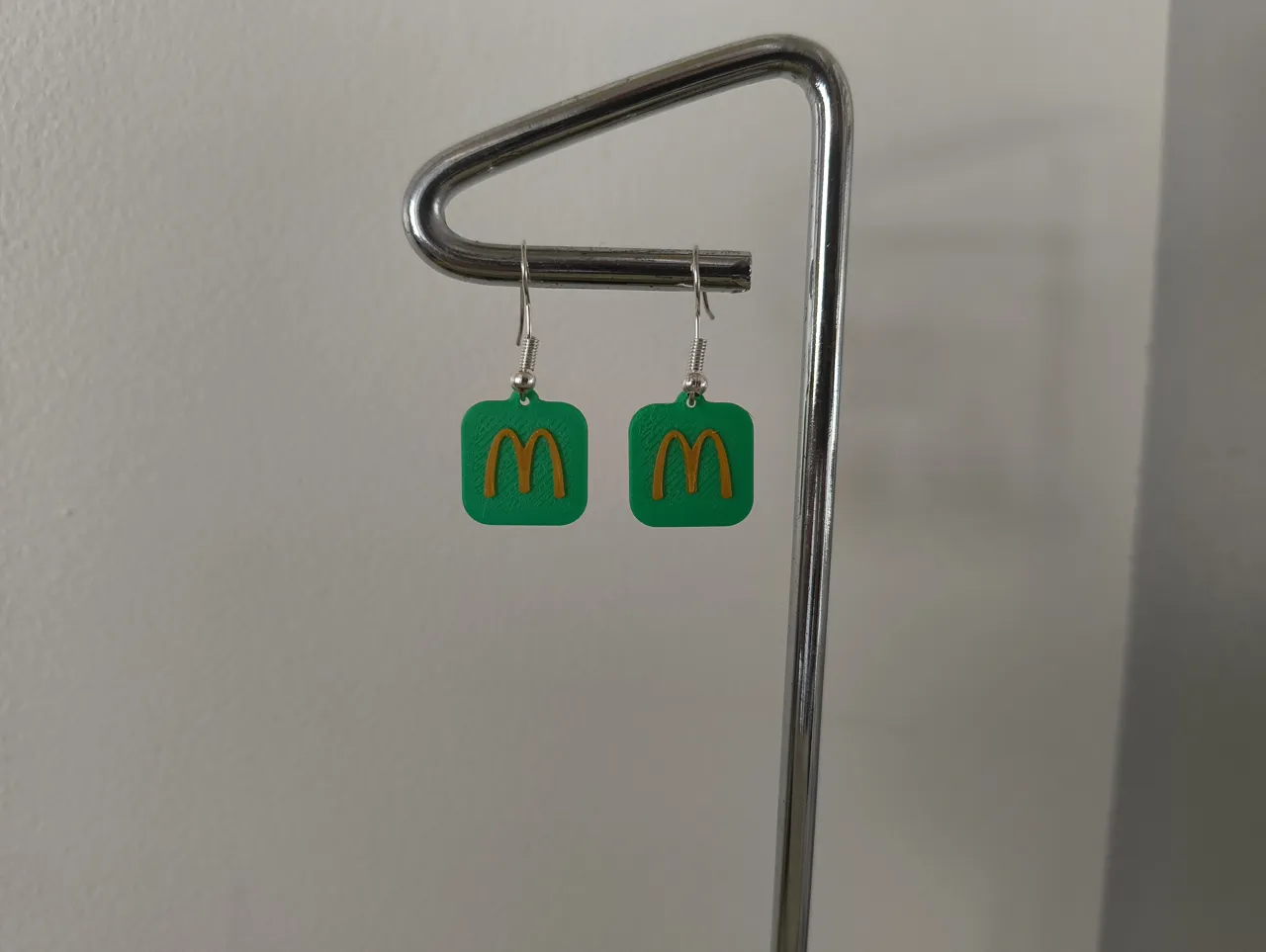 boucle d'oreille Mc donald view 2
