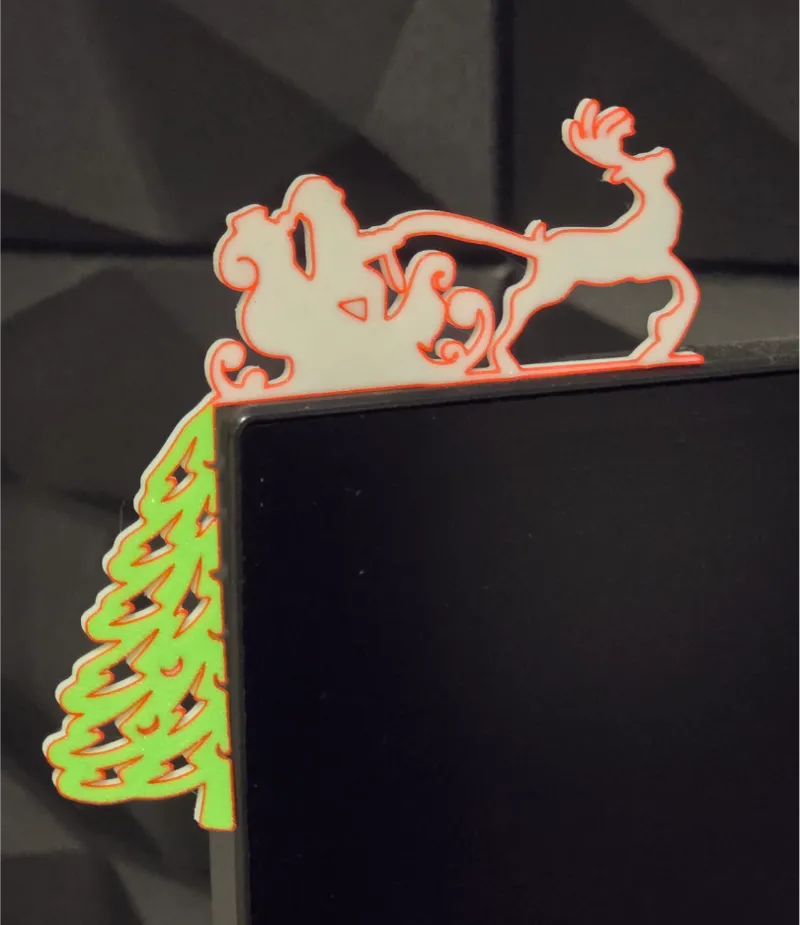 Christmas Door Corner - Christmas Tree with Santa