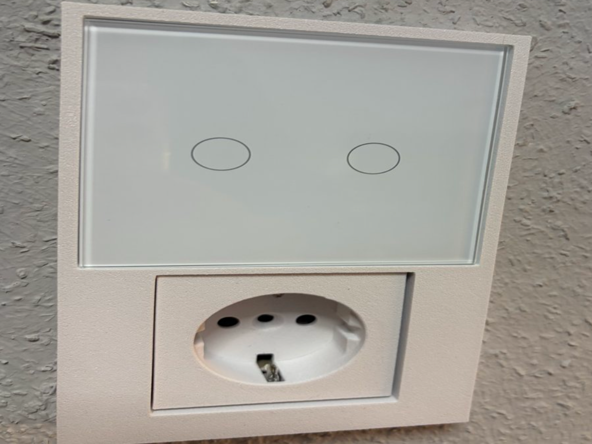 Frame Tuya/Zigbee Switch (86x86) + EU Outlet