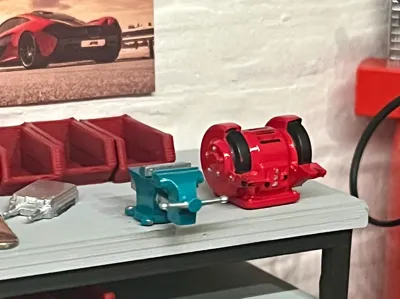 1:18 scale workbenches