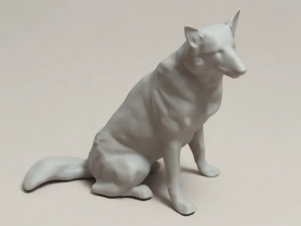 Figurine réaliste de chien assis