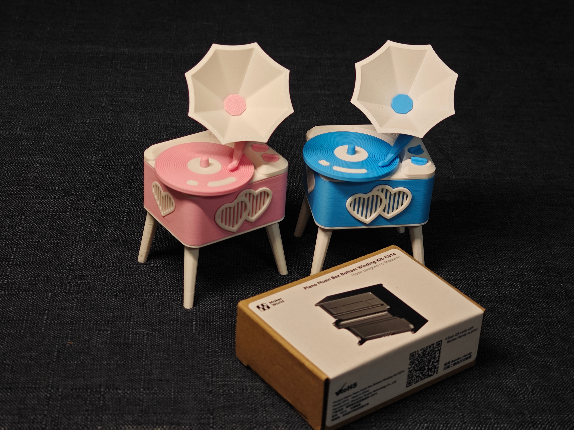 Valentine's Day Rotating Romantic Music Box（K014）