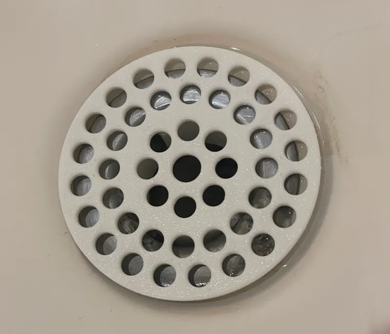 Shower screen