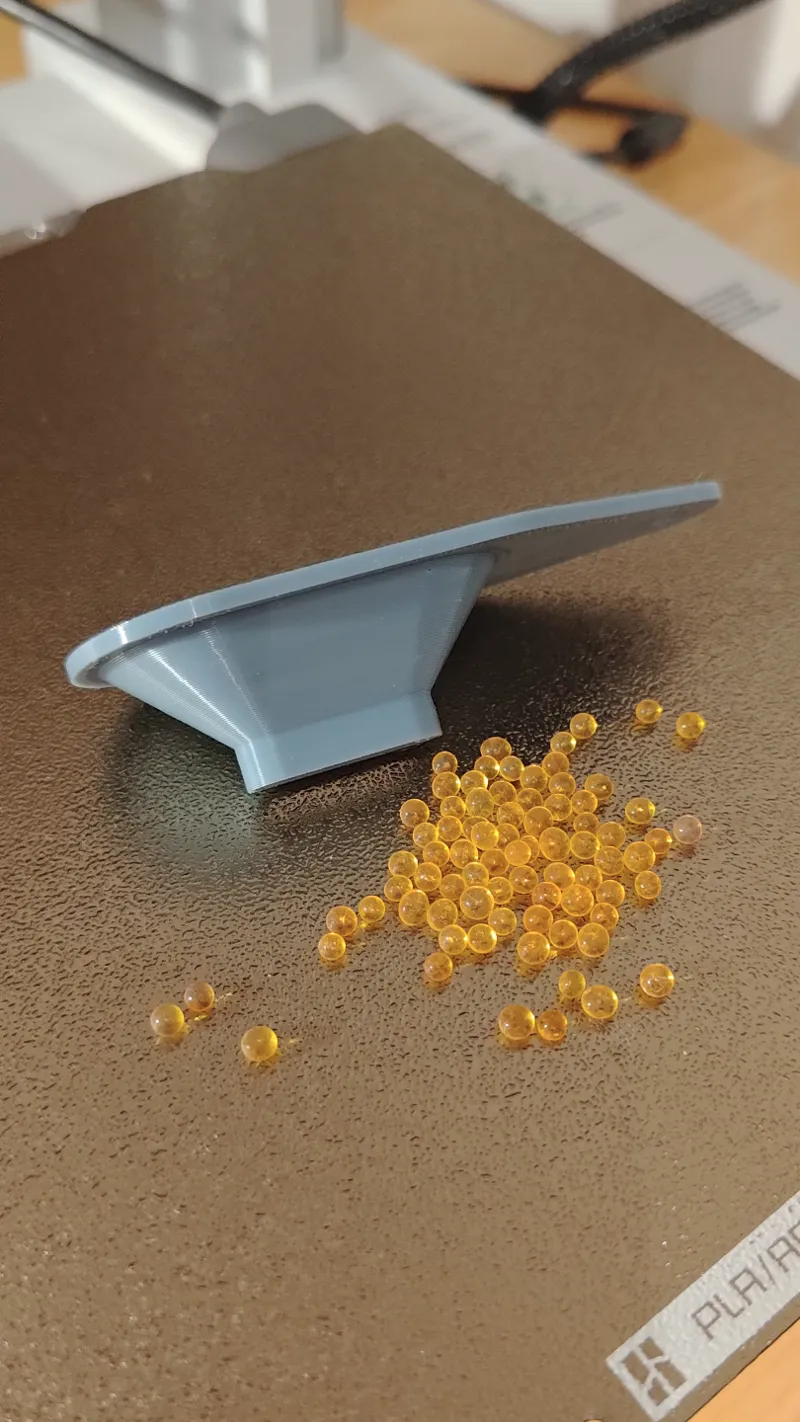 Funnel for silica box