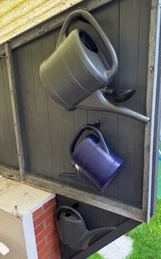 Watering can hook / holder / Gießkannen Haken 