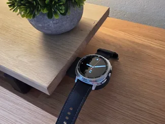 Galaxy Watch 8 Desk shelf Charger