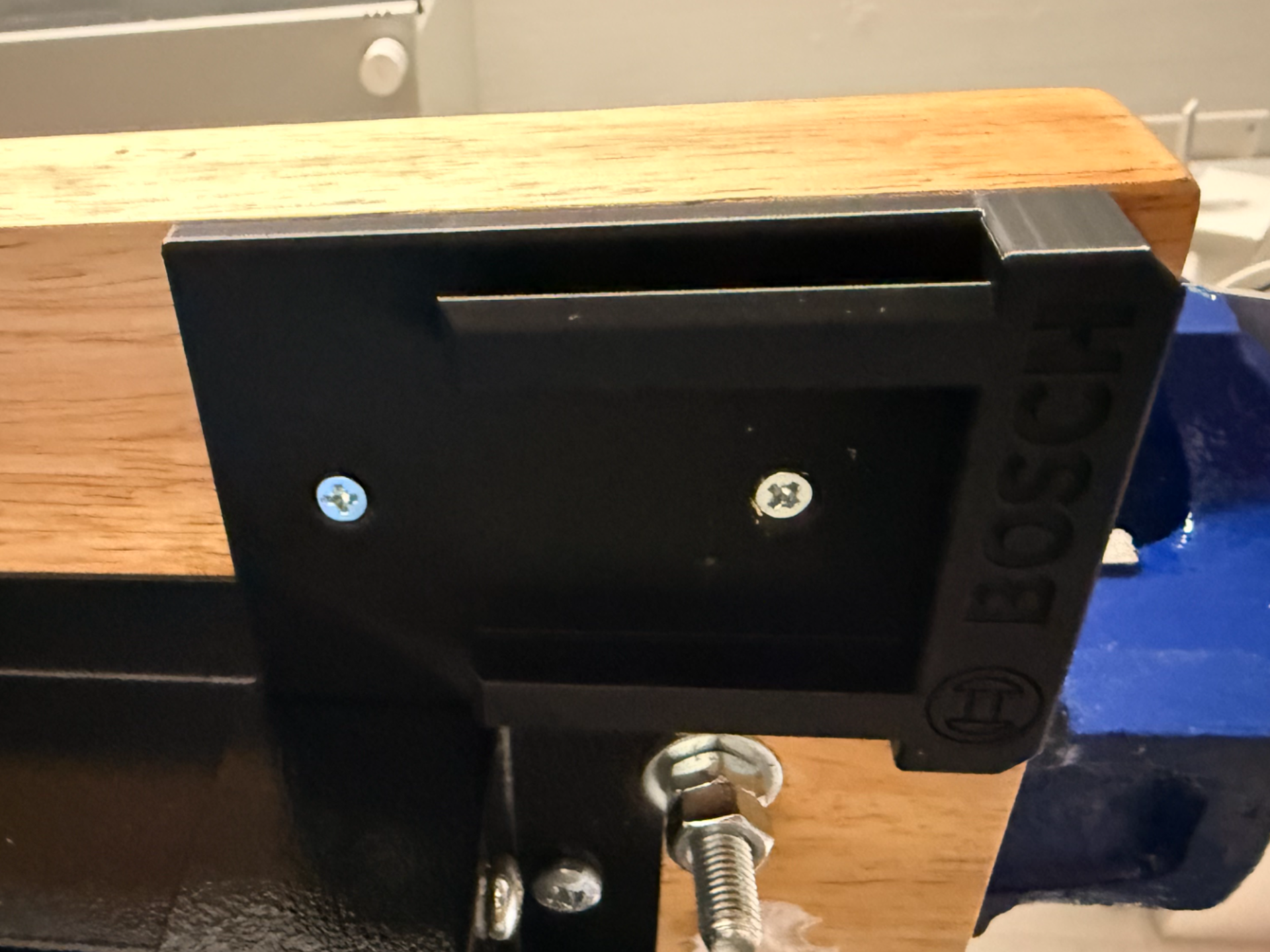 Bosch Professional 18V Tool Holder - Screw Version