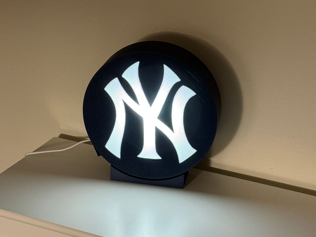 Yankee Logo Lightbox