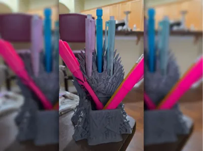 Game Of Thrones Iron Throne Pen Pencil Holder