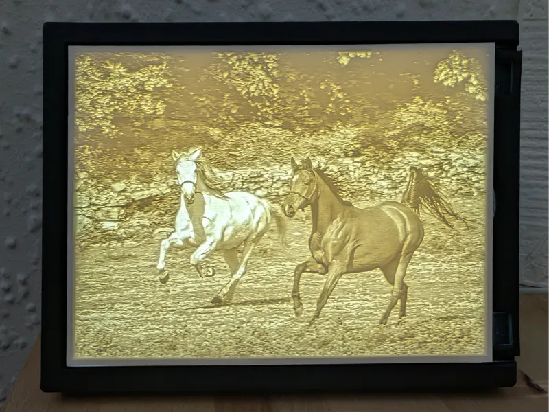 Lithophane: running horses