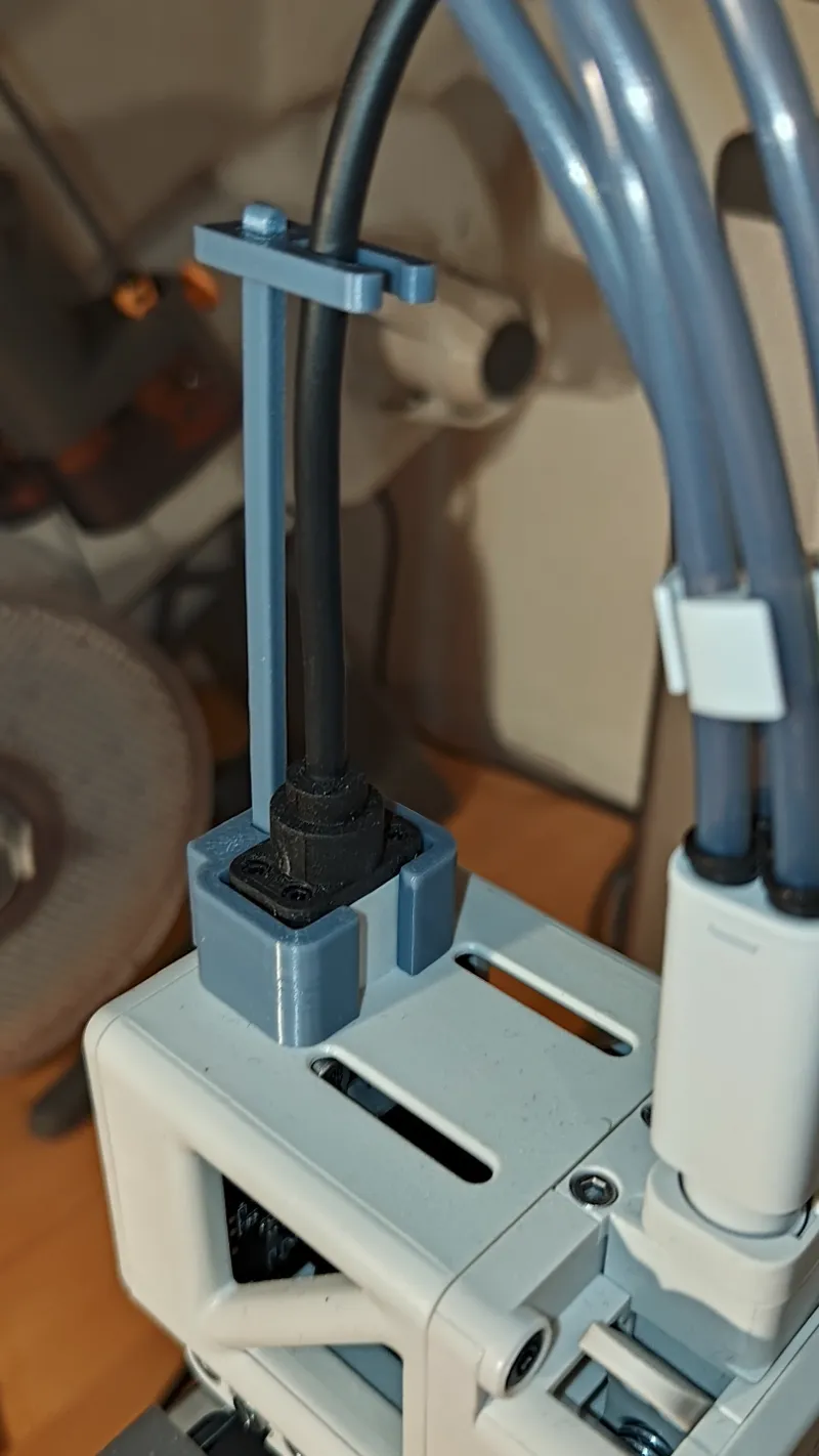 Cable guide for A1 mini