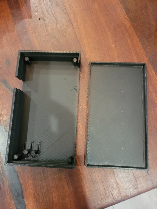 Boîtier pour carte relais ESP32 8 canaux