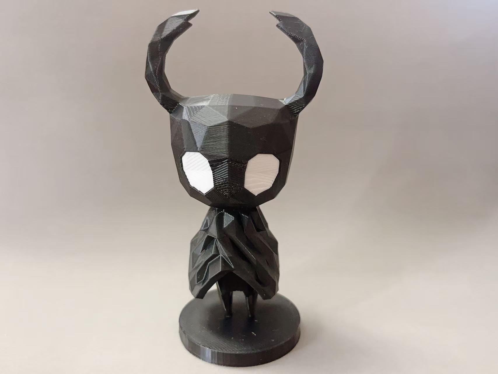 Miniatura 2 do modelo 3D 空洞骑士 黑白小骑士
