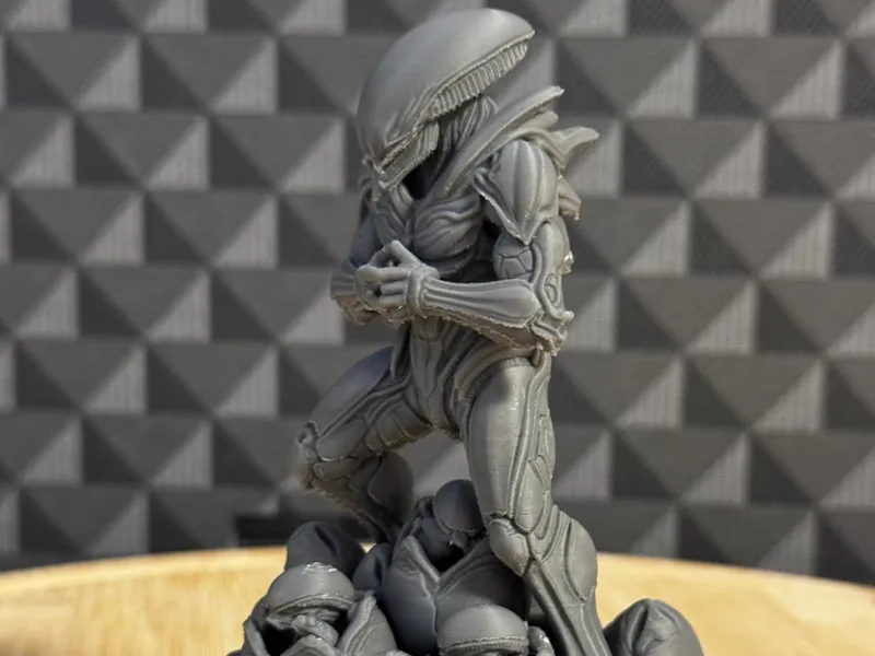 Alien Egg Guardian 