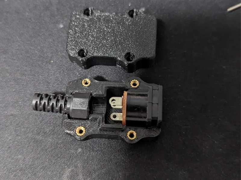 12v connector case