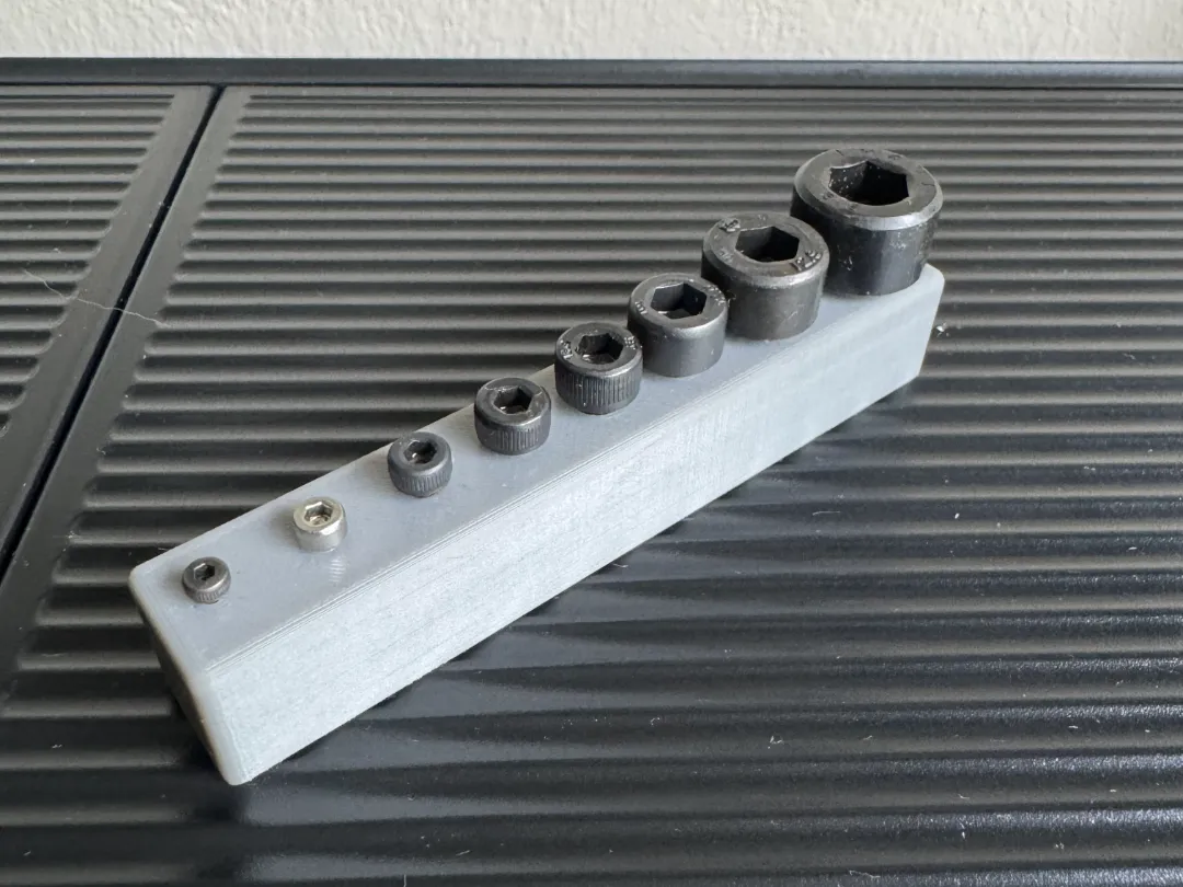 Thread Test / Thread Test M2-M10 - Free 3D Print Model - MakerWorld