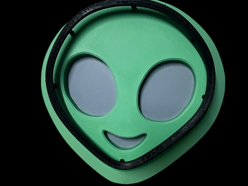 Alien Emoji Skate Rail
