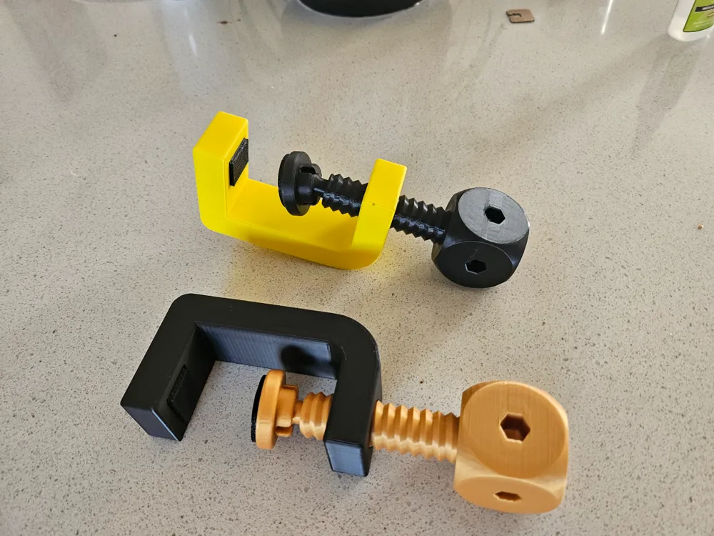 c-clamp-tpu-protective-hold-wont-scratch-mark-by-tommy-gun-makerworld